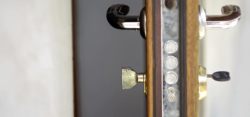 Holiday Emergency Locksmith in Thousand Oaks, California